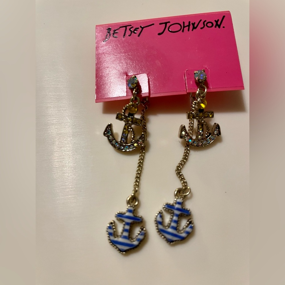 BNWT Betsey Johnson layered earrings